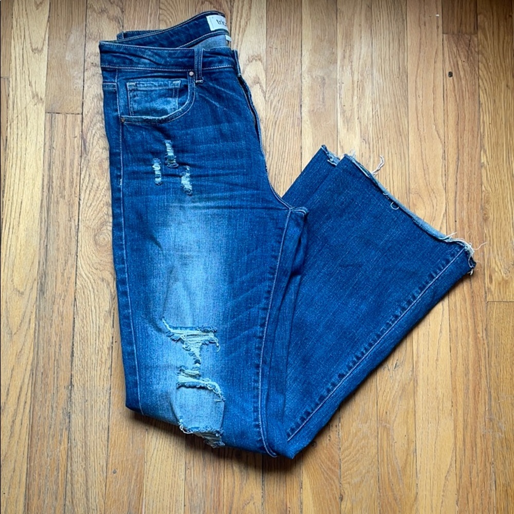 Mid-rise flare jeans